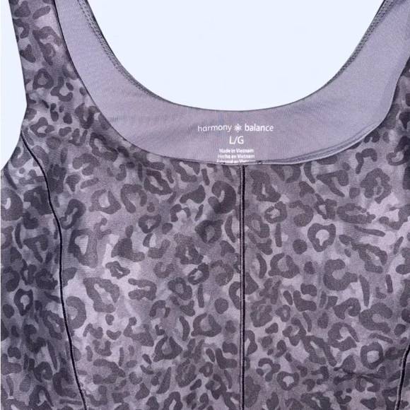 Harmony Balance Gray Leopard Print Two-Piece Yoga Set - Size Large - Picture 5 of 8
